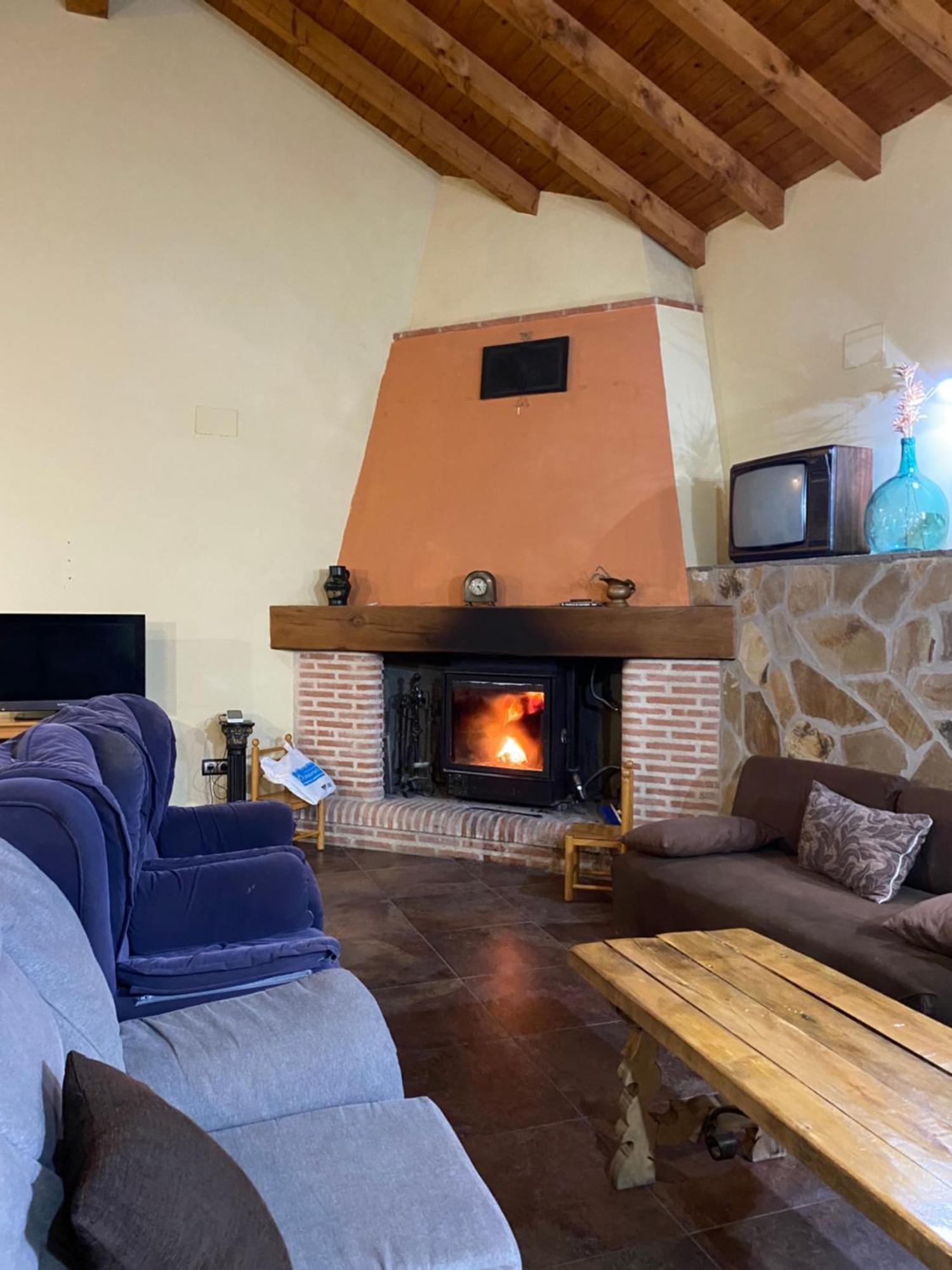 Higueras Y Olivos Holiday home Candeleda